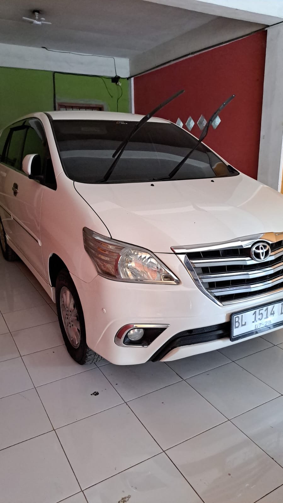 2014 Toyota Kijang Innova MPV Automatic Bensin
