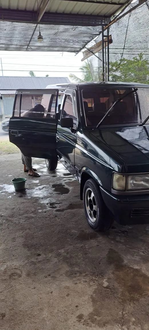 Isuzu Panther ROYAL 1998, Manual, Diesel
