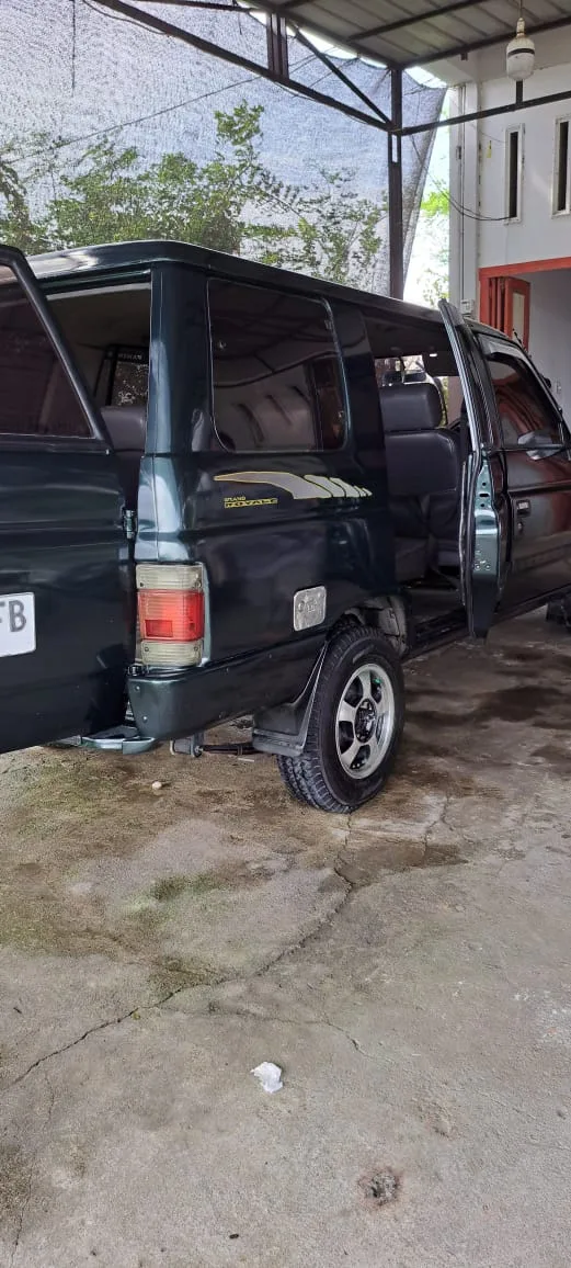Isuzu Panther ROYAL 1998, Manual, Diesel